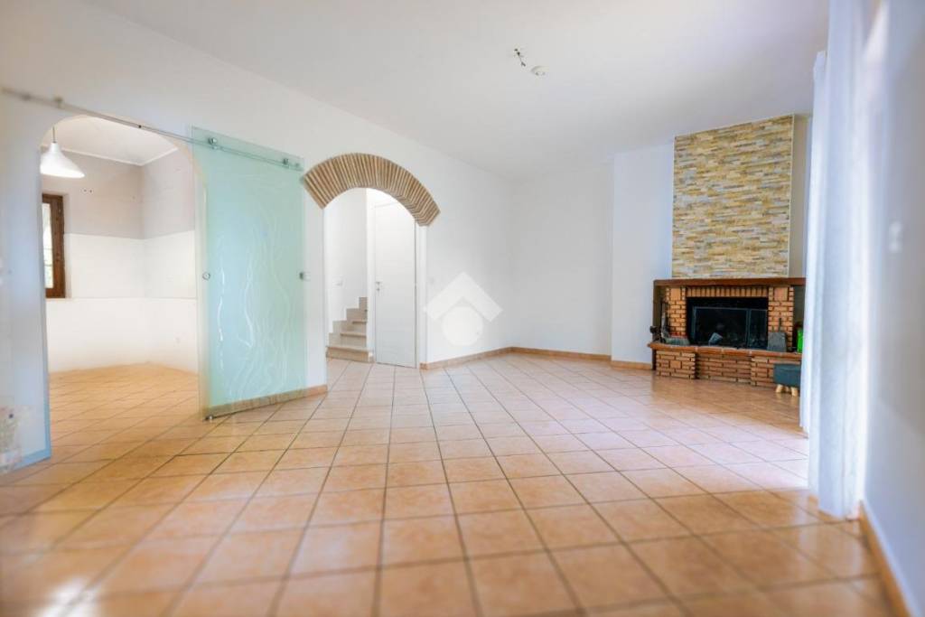 casa indipendente in vendita ad Anguillara Sabazia