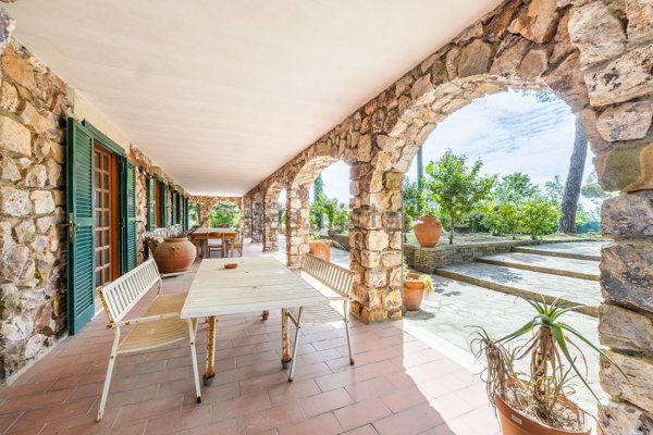 casa indipendente in vendita ad Anguillara Sabazia