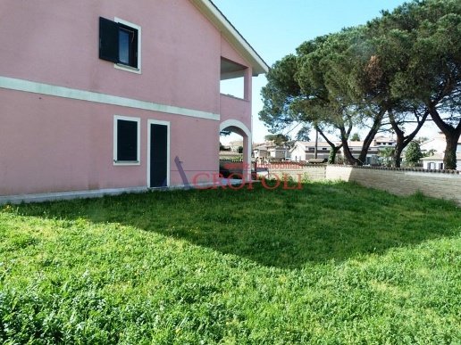appartamento in vendita ad Anguillara Sabazia