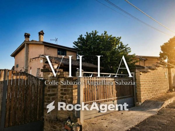 casa indipendente in vendita ad Anguillara Sabazia in zona Ponton dell'Elce