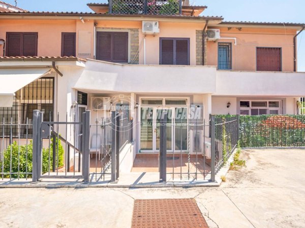 appartamento in vendita ad Anguillara Sabazia