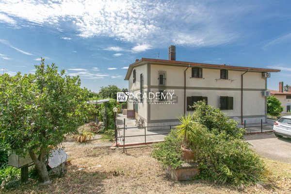 appartamento in vendita ad Anguillara Sabazia