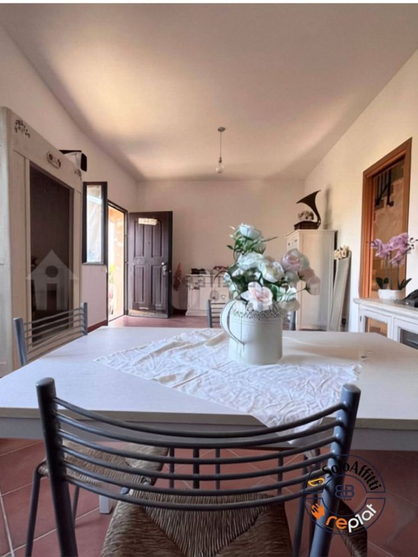 casa indipendente in vendita ad Anguillara Sabazia in zona Ponton dell'Elce
