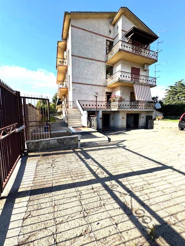 appartamento in vendita ad Anguillara Sabazia