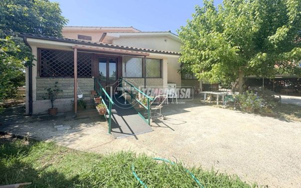 appartamento in vendita ad Anguillara Sabazia in zona Ponton dell'Elce
