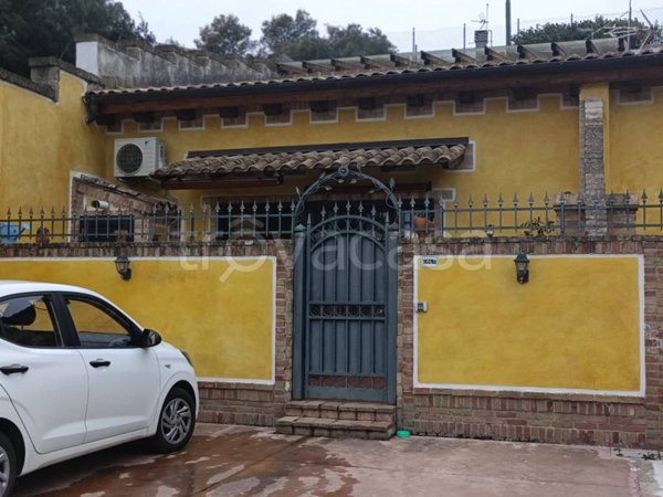 casa indipendente in vendita ad Anguillara Sabazia