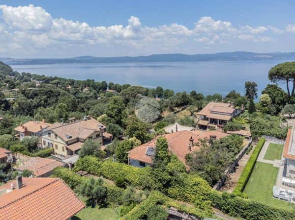 appartamento in vendita ad Anguillara Sabazia
