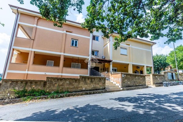 appartamento in vendita ad Anguillara Sabazia