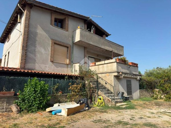 appartamento in vendita ad Anguillara Sabazia