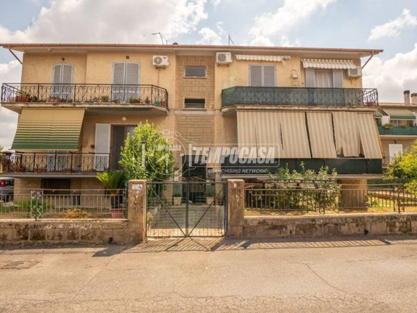 appartamento in vendita ad Anguillara Sabazia