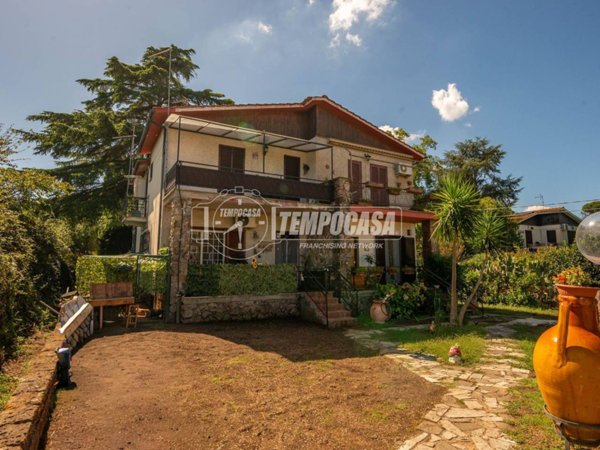 appartamento in vendita ad Anguillara Sabazia