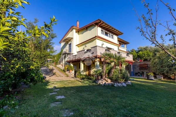 appartamento in vendita ad Anguillara Sabazia
