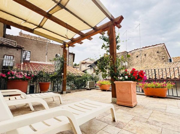 appartamento in vendita ad Anguillara Sabazia