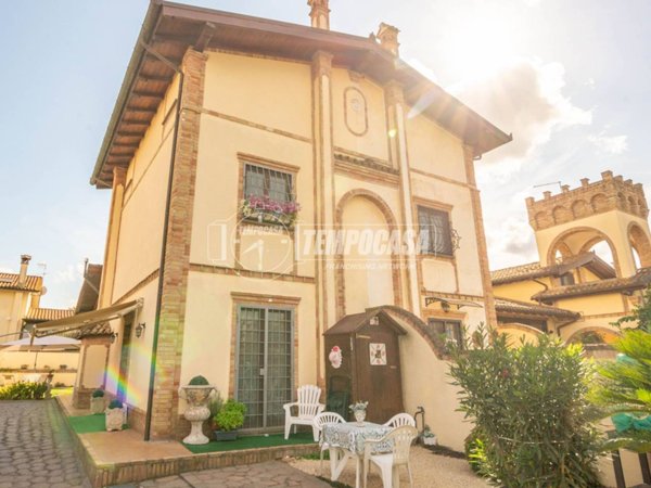 casa indipendente in vendita ad Anguillara Sabazia