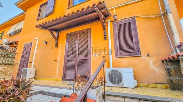 appartamento in vendita ad Anguillara Sabazia