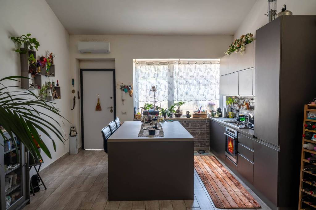 casa indipendente in vendita ad Anguillara Sabazia