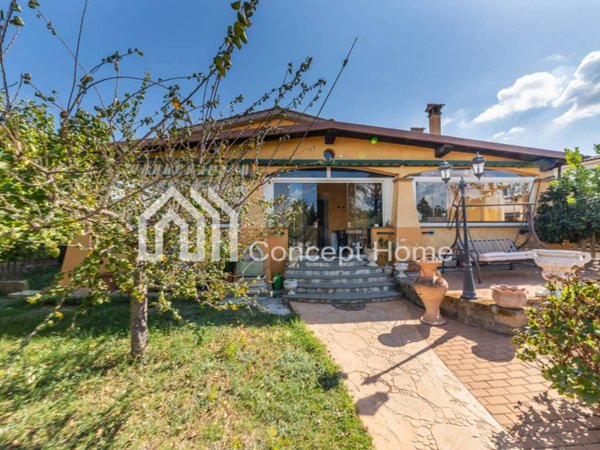 casa indipendente in vendita ad Anguillara Sabazia