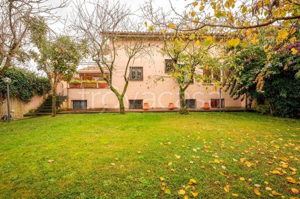 casa indipendente in vendita ad Anguillara Sabazia