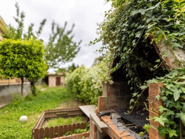 casa indipendente in vendita ad Anguillara Sabazia
