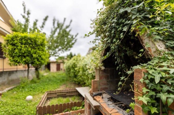 casa indipendente in vendita ad Anguillara Sabazia