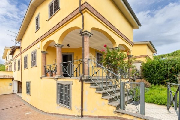 appartamento in vendita ad Anguillara Sabazia