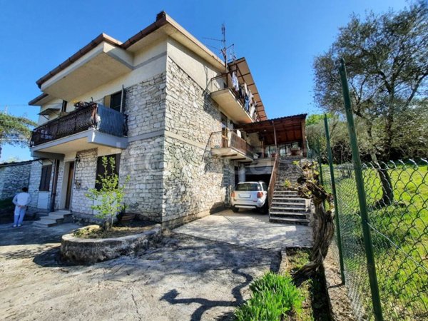 casa indipendente in vendita ad Anticoli Corrado
