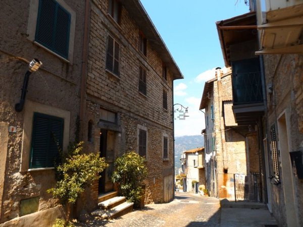 appartamento in vendita ad Anticoli Corrado