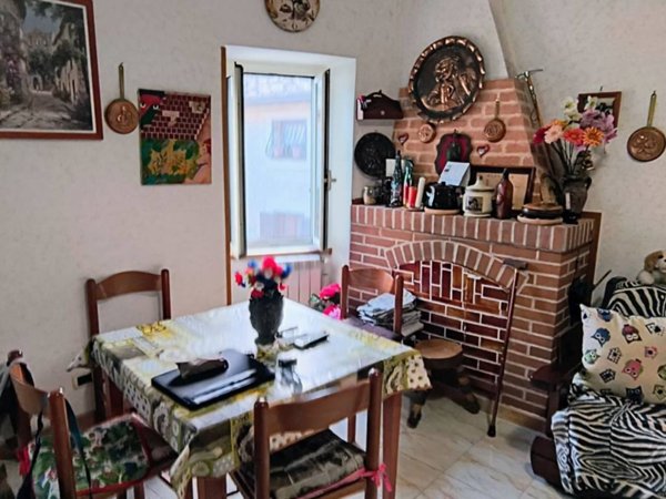 appartamento in vendita ad Anticoli Corrado