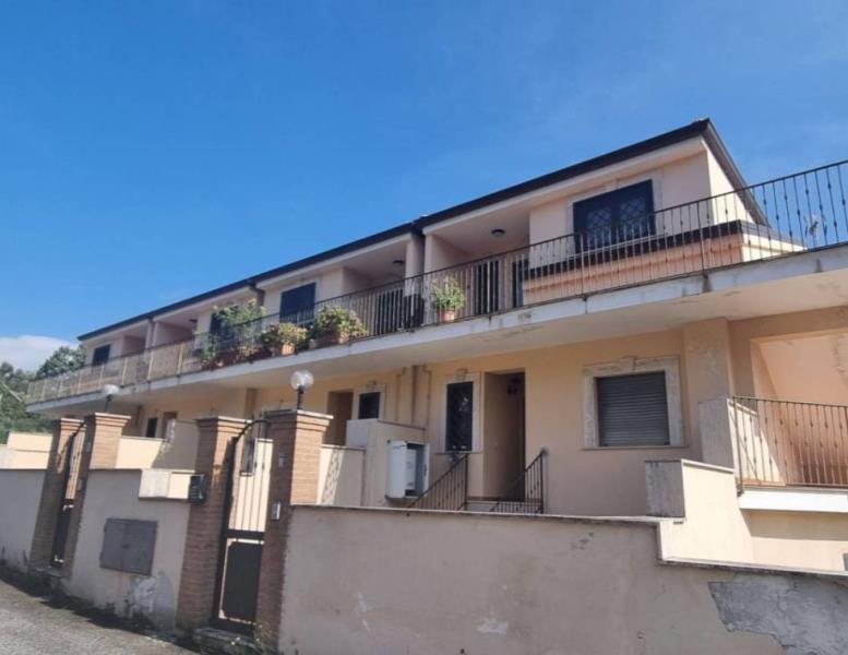 appartamento in vendita ad Anticoli Corrado