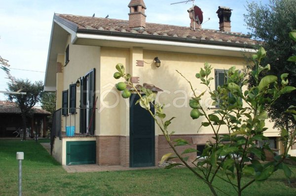 casa indipendente in vendita ad Anzio in zona Mare