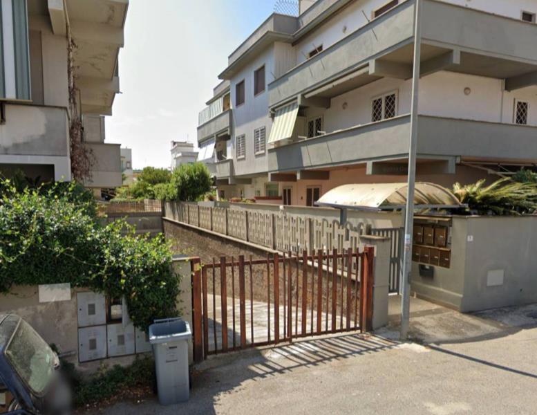locale di sgombero in vendita ad Anzio