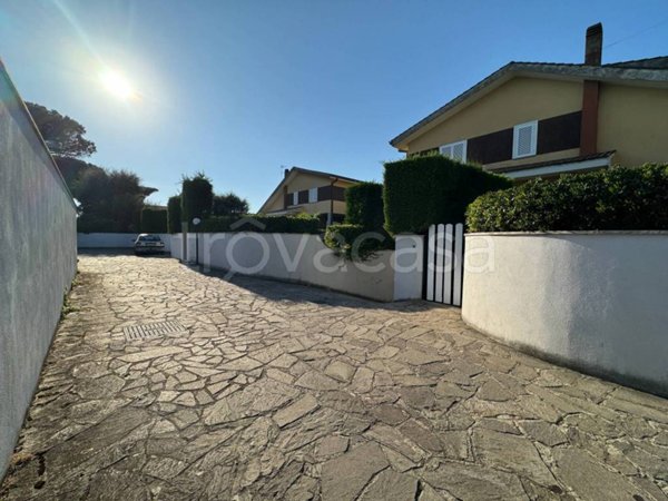 casa indipendente in vendita ad Anzio in zona Mare
