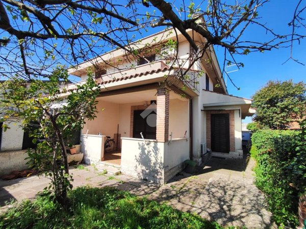 casa indipendente in vendita ad Anzio in zona Stazione