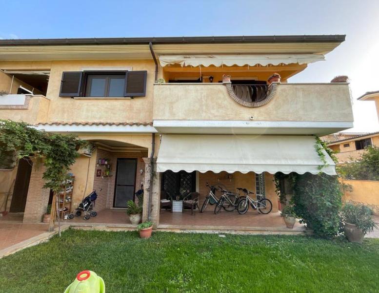 villa in vendita ad Anzio
