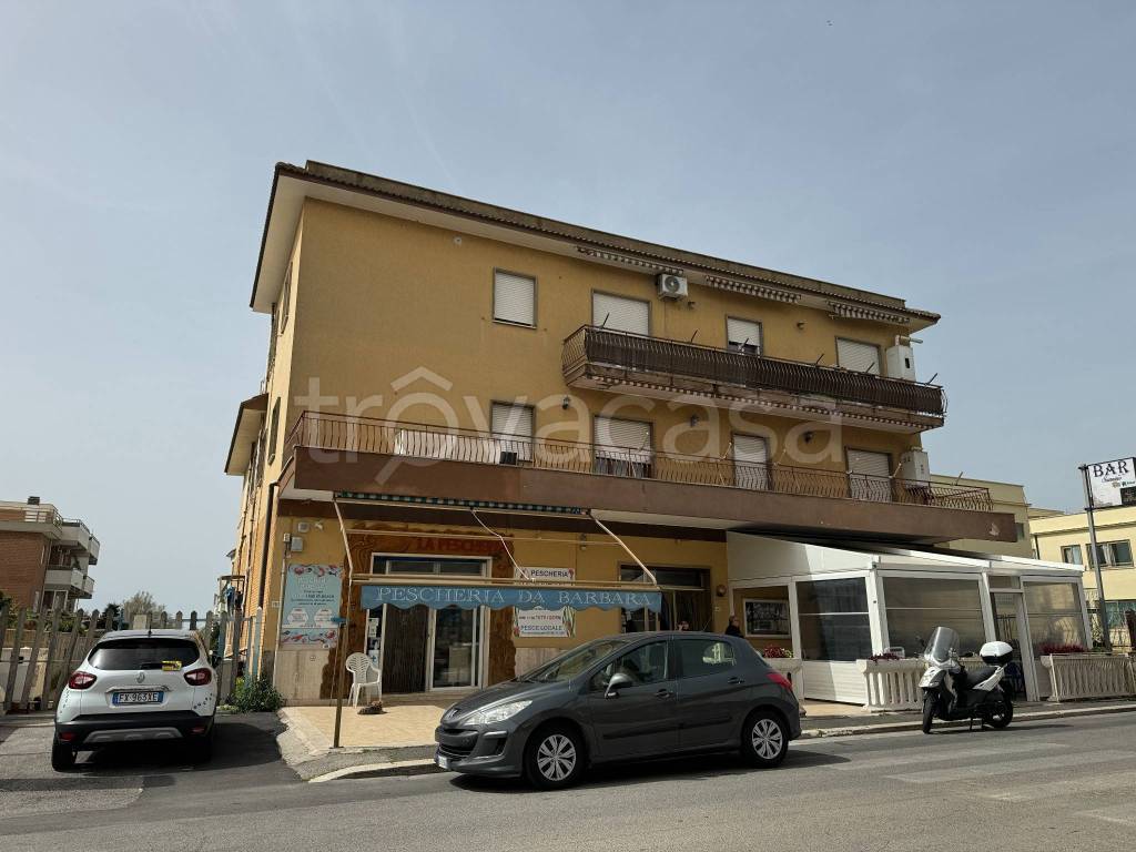 appartamento in vendita ad Anzio in zona Anzio Colonia
