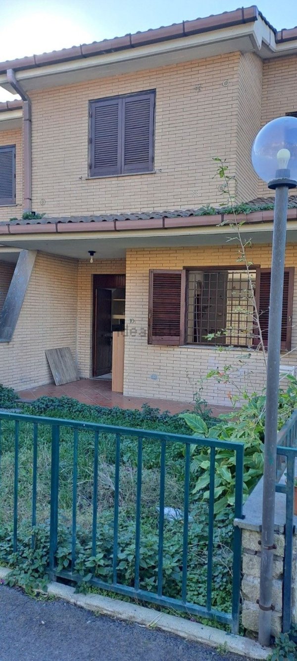quadrivano in vendita ad Anzio