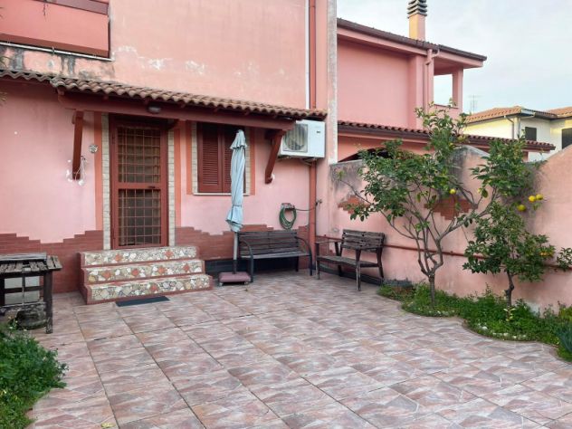 casa indipendente in vendita ad Anzio in zona Villa Claudia