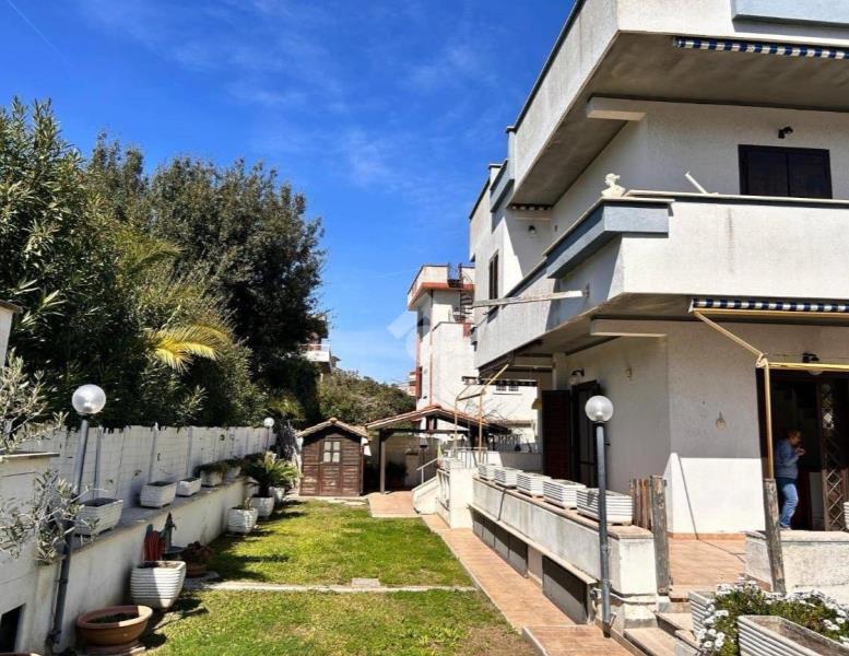 casa indipendente in vendita ad Anzio in zona Mare