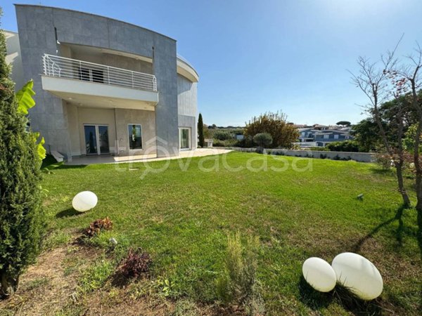 casa indipendente in vendita ad Anzio in zona Mare