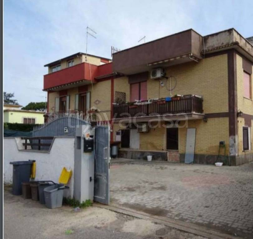 casa indipendente in vendita ad Anzio in zona Stazione