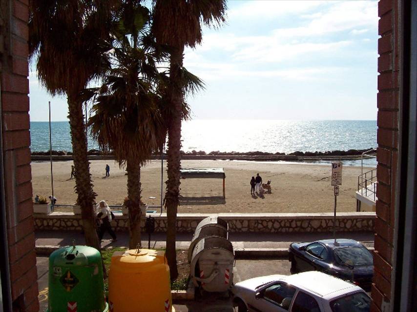 appartamento in vendita ad Anzio in zona Mare