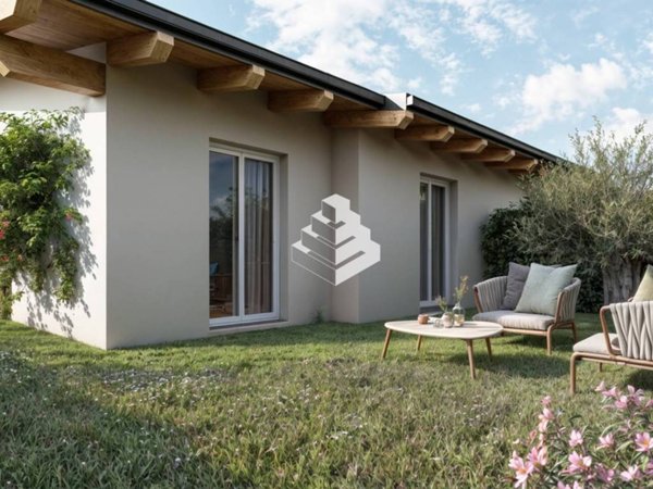 casa indipendente in vendita ad Anzio in zona Stazione