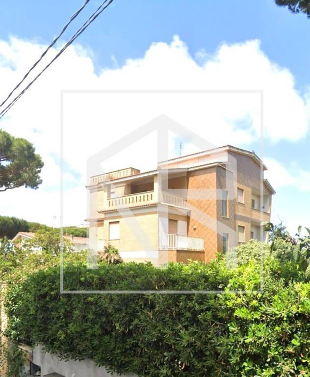 casa indipendente in vendita ad Anzio in zona Mare