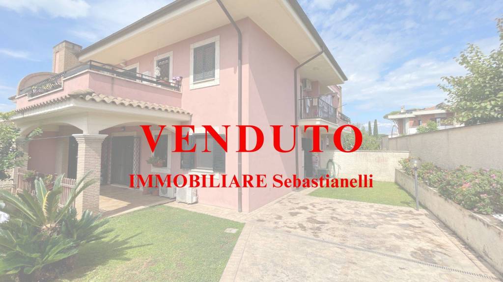 appartamento in vendita ad Anzio in zona Mare