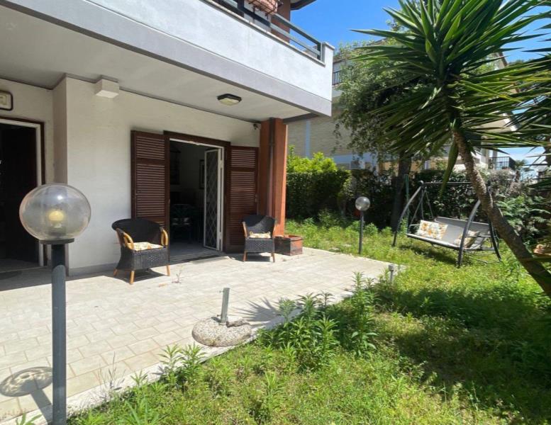 casa indipendente in vendita ad Anzio in zona Mare