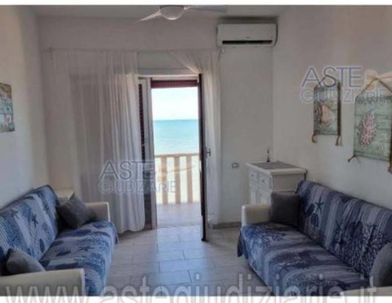 appartamento in vendita ad Anzio in zona Mare
