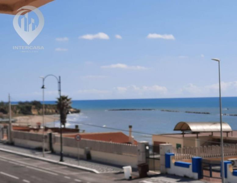 casa indipendente in vendita ad Anzio in zona Mare