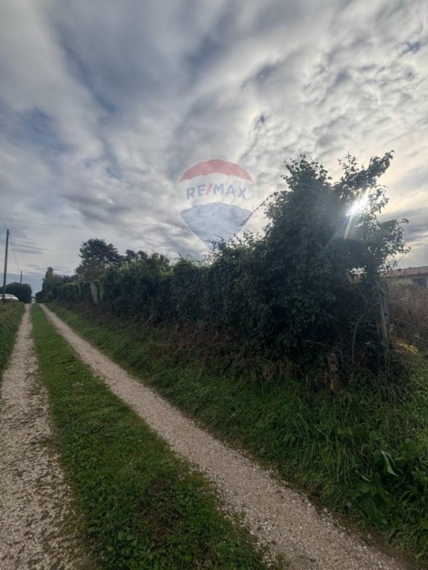 terreno agricolo in vendita ad Anzio in zona Lido delle Sirene