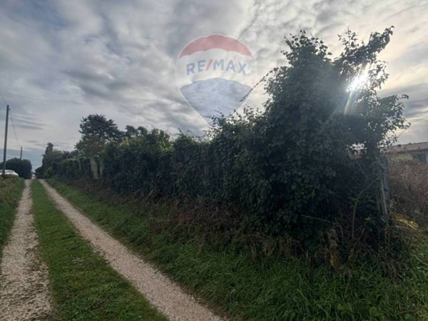 terreno agricolo in vendita ad Anzio in zona Lido delle Sirene