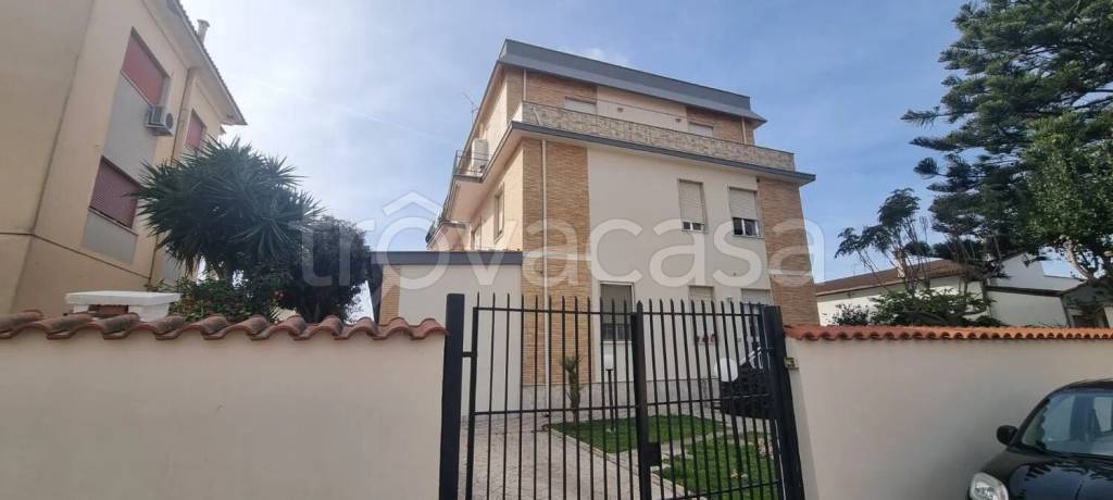 appartamento in vendita ad Anzio in zona Mare